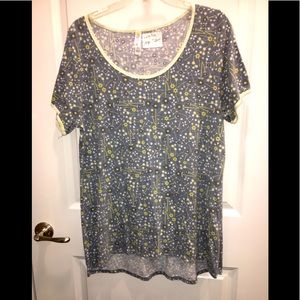 LulaRoe Tshirt - large